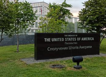 Ucraina, chiude ambasciata Usa a Kiev: “Possibile attacco significativo”